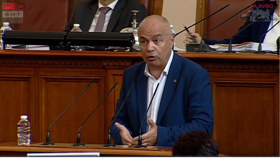 ШОУ В ПИК TV! Свиленски: Наглият Тагарев излезе в платен годишен отпуск след месец работа. Съпартиец го репликира: Тръгнал е да кара БТР-ри за Украйна (НА ЖИВО)