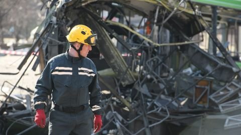 Руска ракета удар Суми, в Северна Украйна, има загинал и ранени