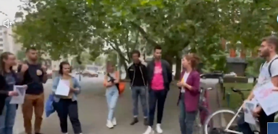 Българи в Берлин излязоха на протест в подкрепа на Дебора