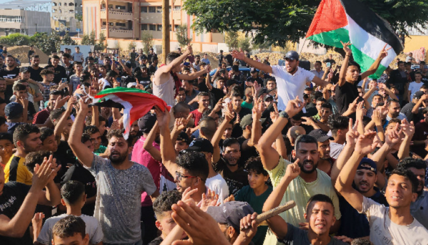 „Тотална блокада“ на ивицата Газа: Без ток, без храна и без гориво