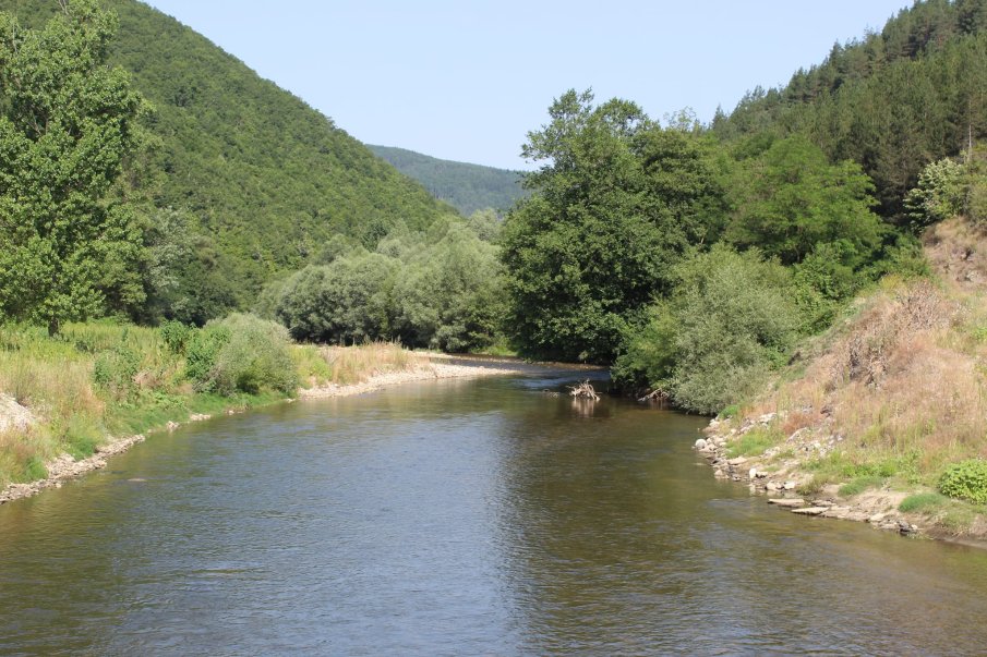 ВНИМАНИЕ: Опасност от наводнения и преливане на реките Искър, Марица и Места