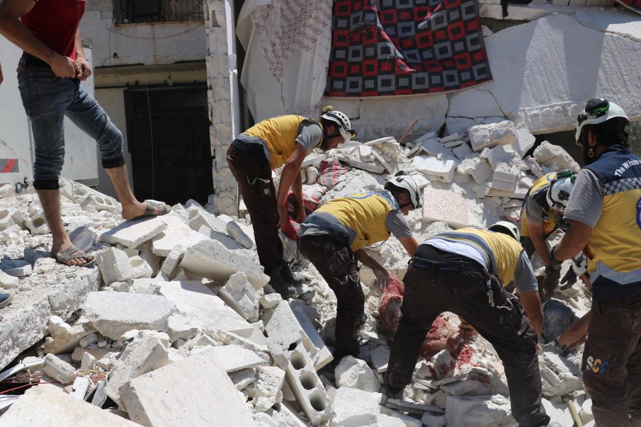 Трима убити и шестима ранени цивилни при руски въздушни удари в Северозападна Сирия