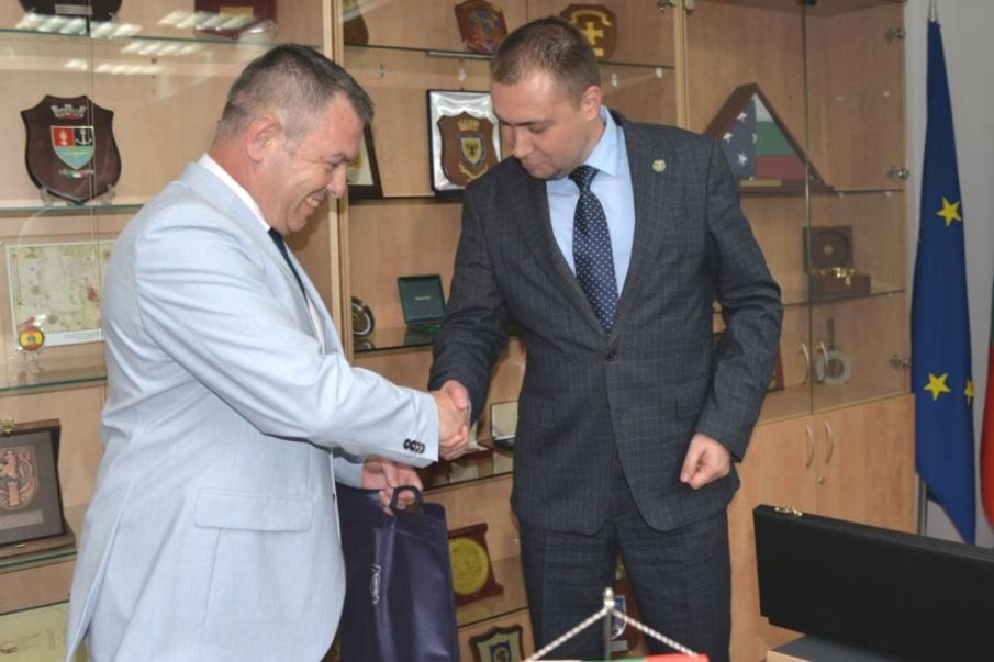 Военното ни разузнаване си поговори с Украйна за сайта Миротворец