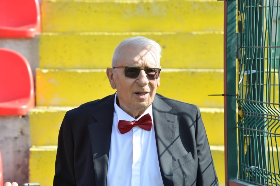 Спасяват крака на Славчо Пеев с иглотерапия