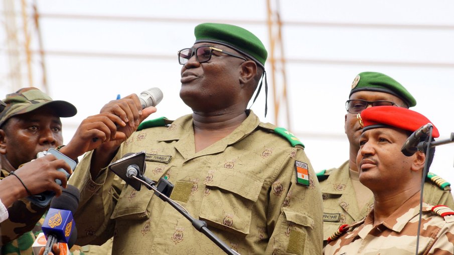 Нигер постави армията в повишена бойна готовност