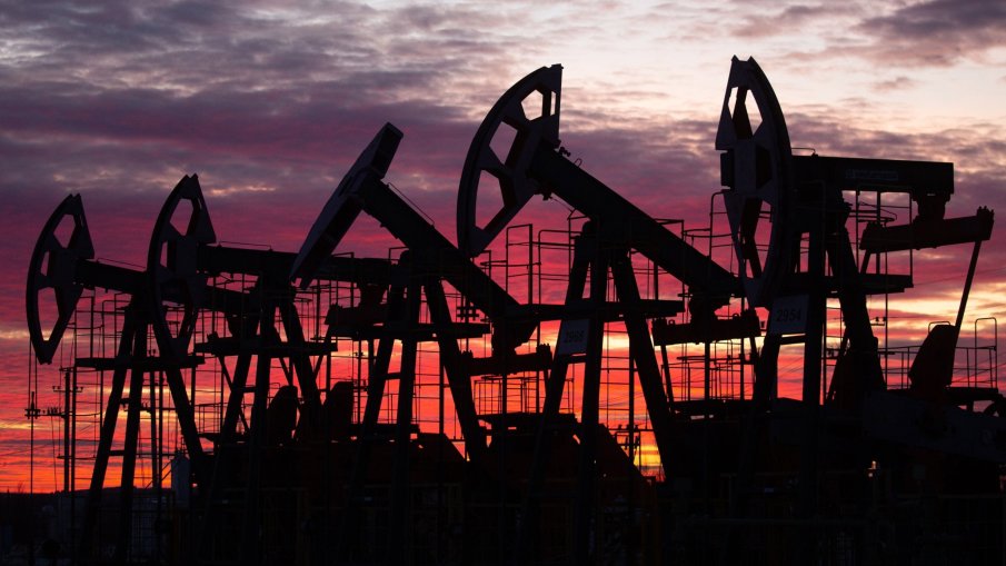 Петролът на ОПЕК остава над 82 долара за барел