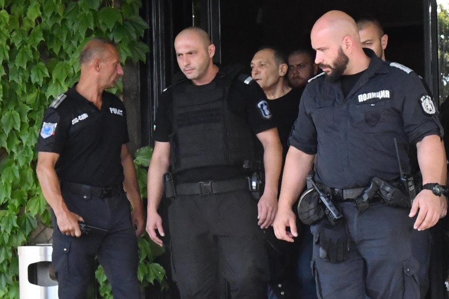 ОТ ПОСЛЕДНИТЕ МИНУТИ: Прокуратурата иска постоянен арест за Божков