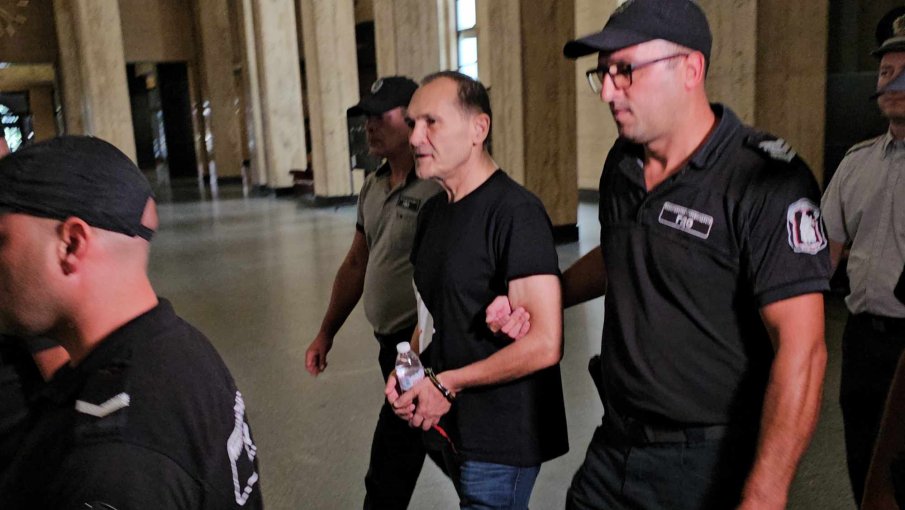 ИЗВЪНРЕДНО В ПИК! Разпитват и днес Васил Божков за подкупите. Арестуват го отново, ако съдът утре го пусне
