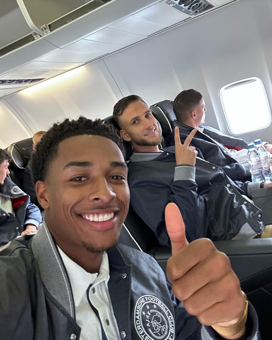 Аякс пристигна в България (СНИМКИ)