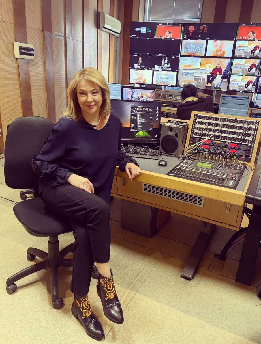 НЕОЧАКВАНО: Емблематична водеща се раздели с БНТ (СНИМКА)