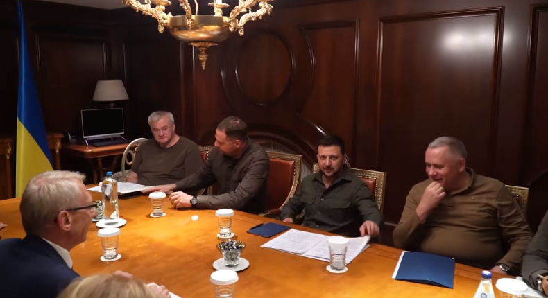 Денков и Зеленски обсъдиха сигурността в Черно море