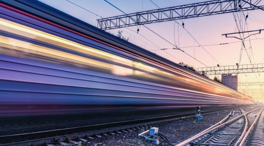 Заради неразрешени радиосигнали спряха влакове в Полша