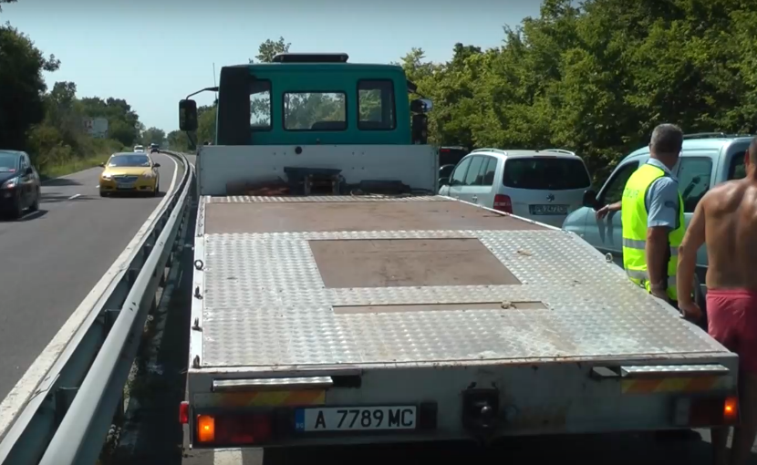 Шофьор блъсна с микробус 6-годишно дете и избяга