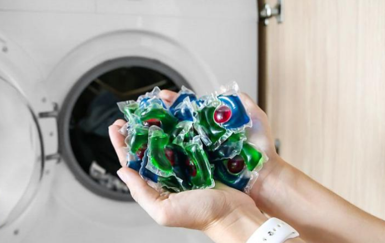 Зачестяват случаите на деца глътнали капсули за пране - мислили ги за лакомство