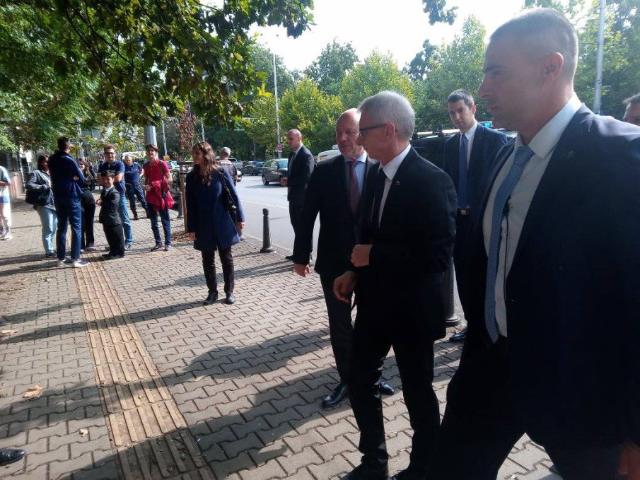 ИЗВЪНРЕДНО В ПИК TV! Денков за апокалипсиса по морето: Това е природно бедствие, не бързайте да издавате присъди (ВИДЕО/ОБНОВЕНА/СНИМКИ)