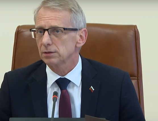 Заседанието на кабинета започна с минута мълчание за жертвите на наводненията в Царево