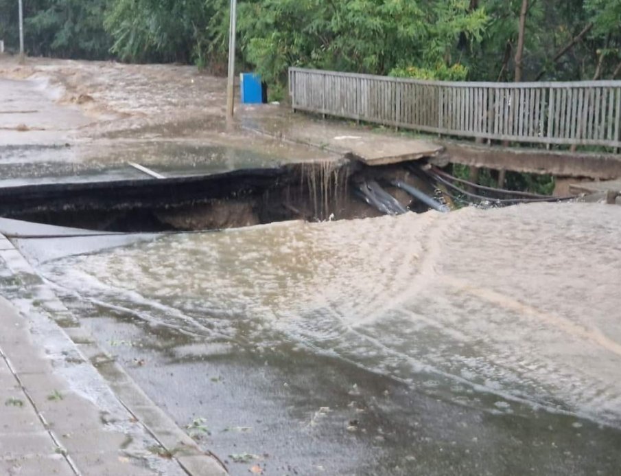 АПИ предприема спешни мерки за почистване на пътища в района на Царево