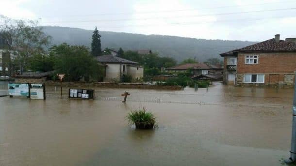 Кметът на село Кости: Пороят отнесе 90% от селото