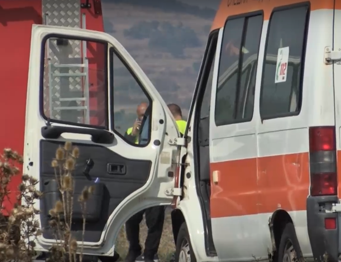 Шофьорка се обърна в нива край Тетевен