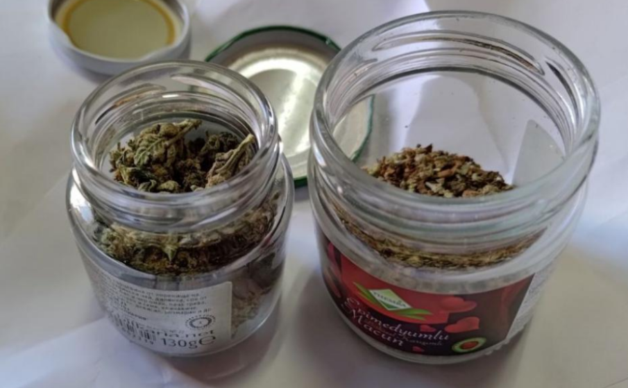 Хванаха 15-годишно момче с канабис в Силистра