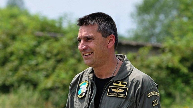 Военният съд в Сливен в реши: Разследването за смъртта на пилота Валентин Терзиев продължава