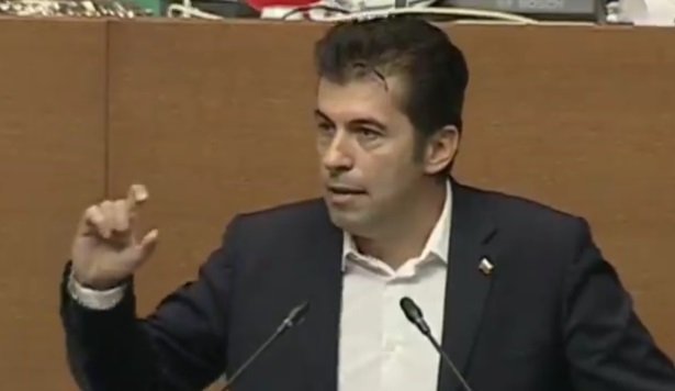 МРЕЖАТА ГЪРМИ! Изловиха Киро с пореден бисер (ВИДЕО)