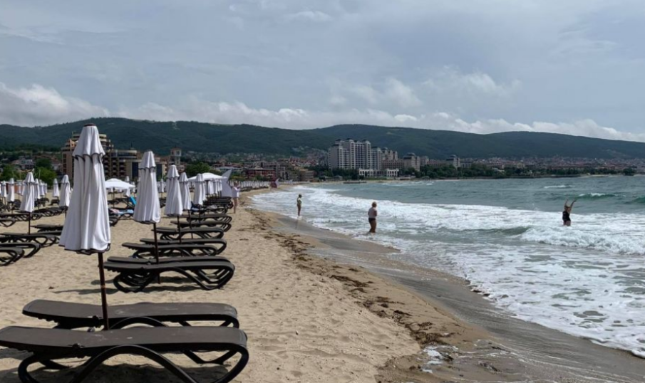 Млад мъж се удави на плажа в Слънчев бряг
