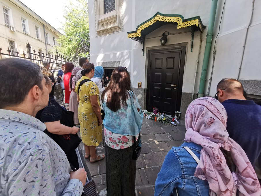 Митрофанова с позиция: Не посолството затвори църквата Св. Николай Мирликийски Чудотворец