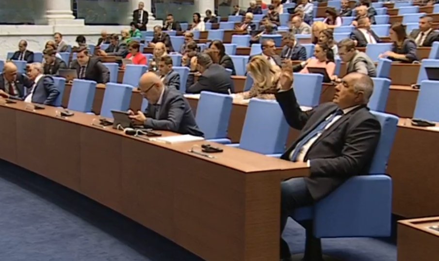 НС реши: Заседания на общинския съвет задължително ще се излъчват на живо