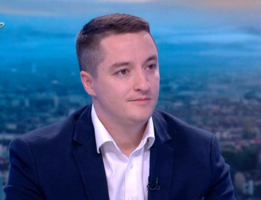 Явор Божанков определя като личен акт избора на Хинков да не е министър