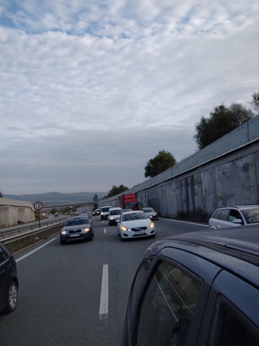 Пълна блокада към Дупница: След Струма протестиращи затвориха и Е-79 (СНИМКИ)