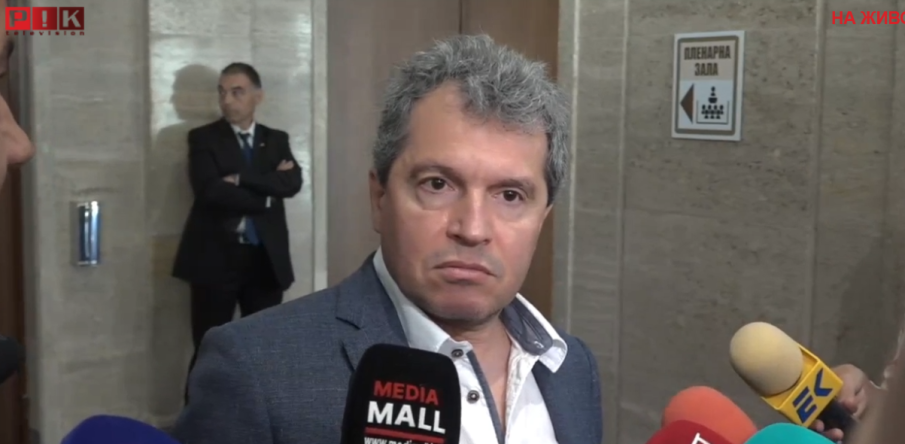 ПИК TV! Тошко Йорданов: В парламента тече скандалът: Пичове, крадете ни парите, искаме и ние да участваме (ВИДЕО)