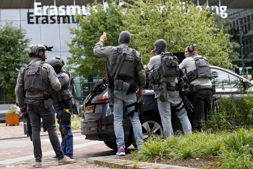 Задържаха заподозрян за стрелбата в Ротердам