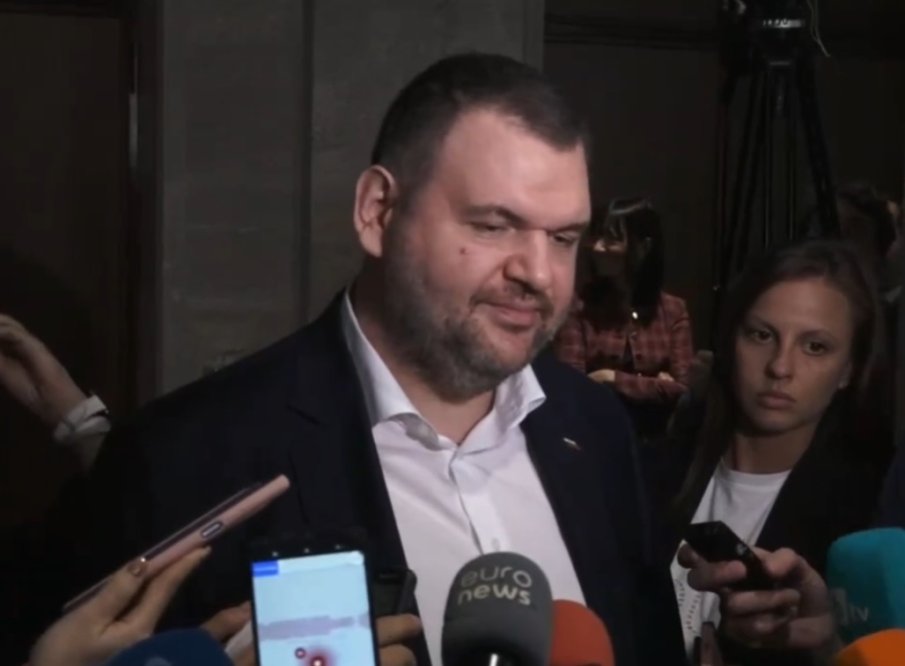 ПИК TV! Пеевски се ядоса на Денков заради протеста на енергетиците: До момента не е взел мерки (ВИДЕО) ПИК TV! Пеевски се ядоса на Денков заради протеста на енергетиците: До момента не е взел мерки (ВИДЕО)