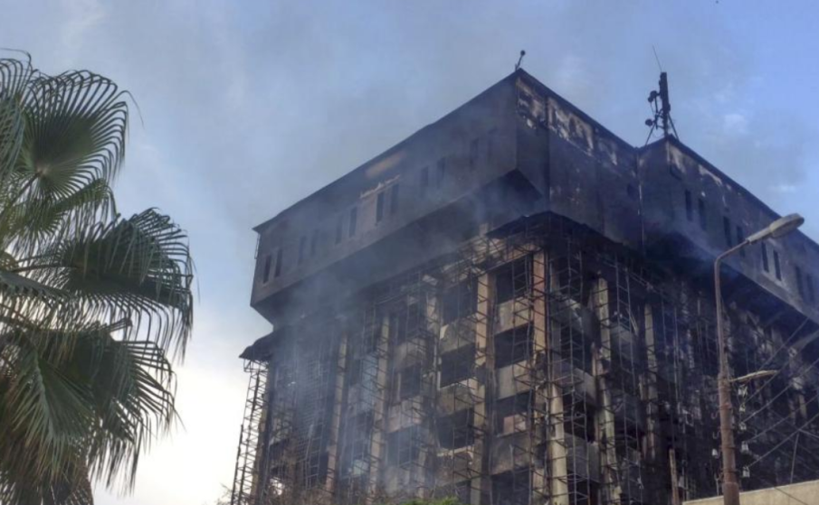 Пожар в сграда на полицията в Египет, има ранени