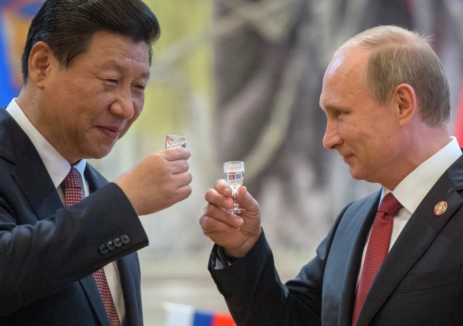 Путин пристигна в Китай, среща се със Си Дзинпин