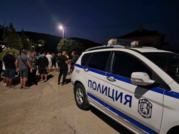 КРАЙ НА ЗАЛОЖНИЧЕСКАТА ДРАМА ВЪВ ВЪЛКОВО! Задържаха въоръжения, ранил мъж и държал в плен две жени