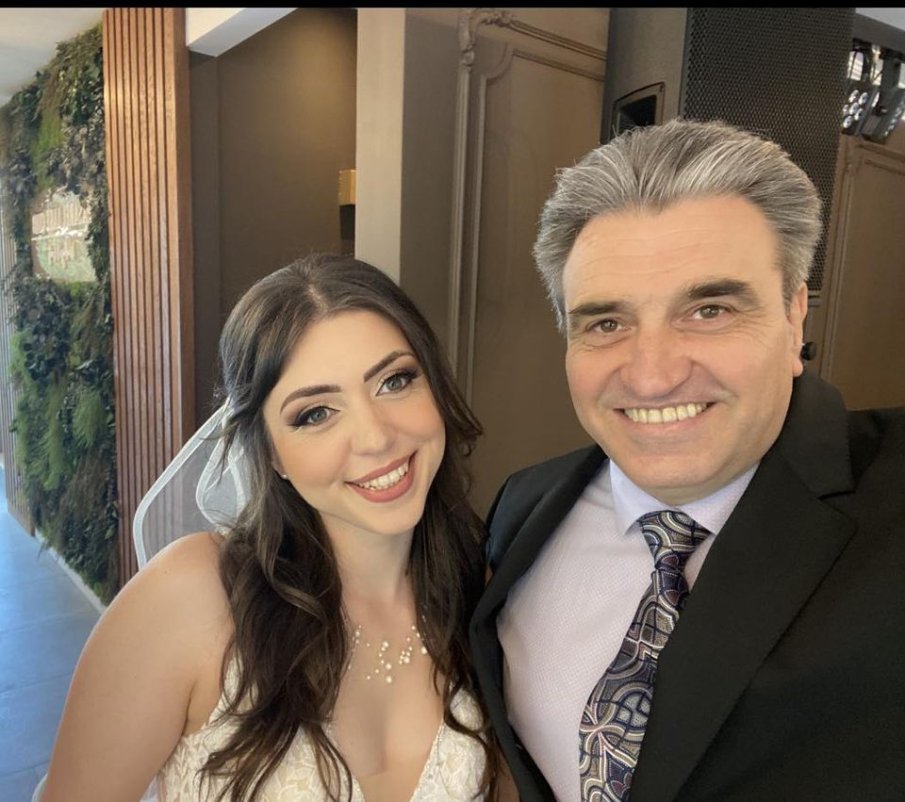 Да помогнем на 28-годишната красавица Божидара, която се бори за живота си. Не е нужно много!