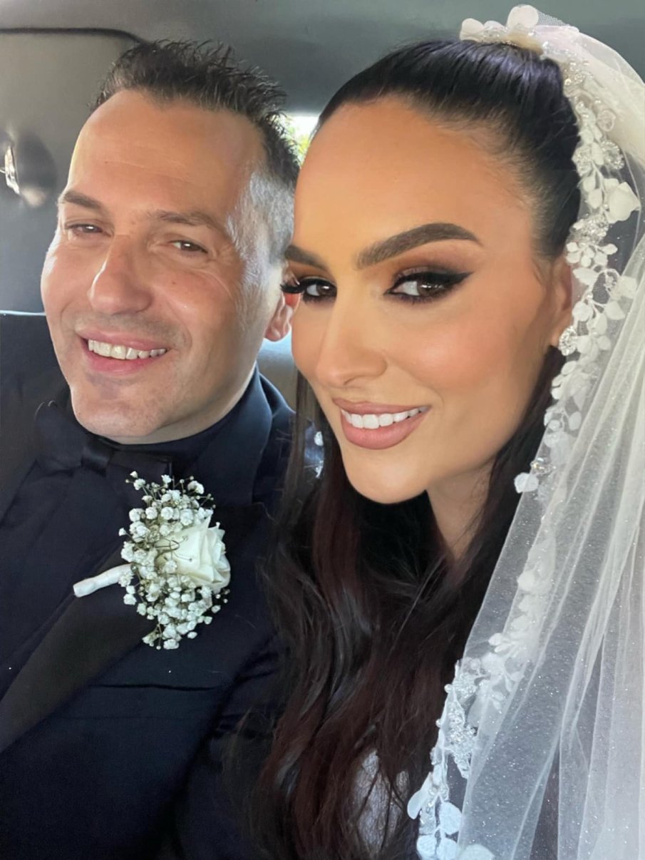 Фолкзвездата от 90-те Магапаса вдигна втора сватба (СНИМКИ)