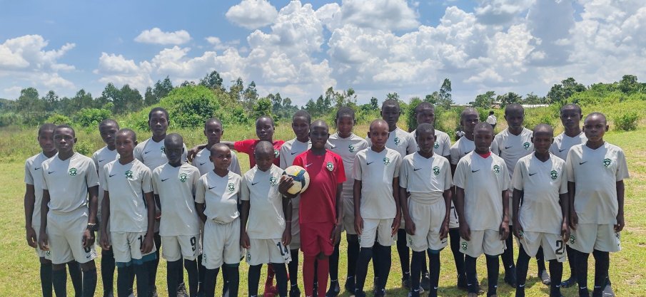 Лудогорец зарадва деца в... Африка (СНИМКИ/ВИДЕО)