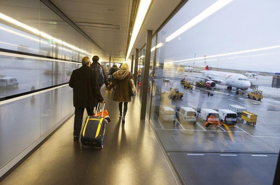 ОТ ПОСЛЕДНИТЕ МИНУТИ: Група от 50 българи е блокирана на летището в Тел Авив