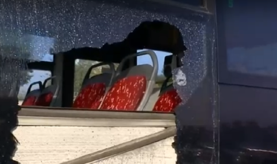 Пак нападнаха автобус на градския транспорт в Пловдив