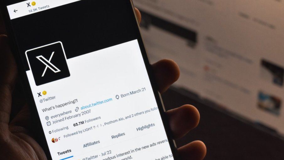 Социалната мрежа X въвежда такса от 1 долар за нови потребители