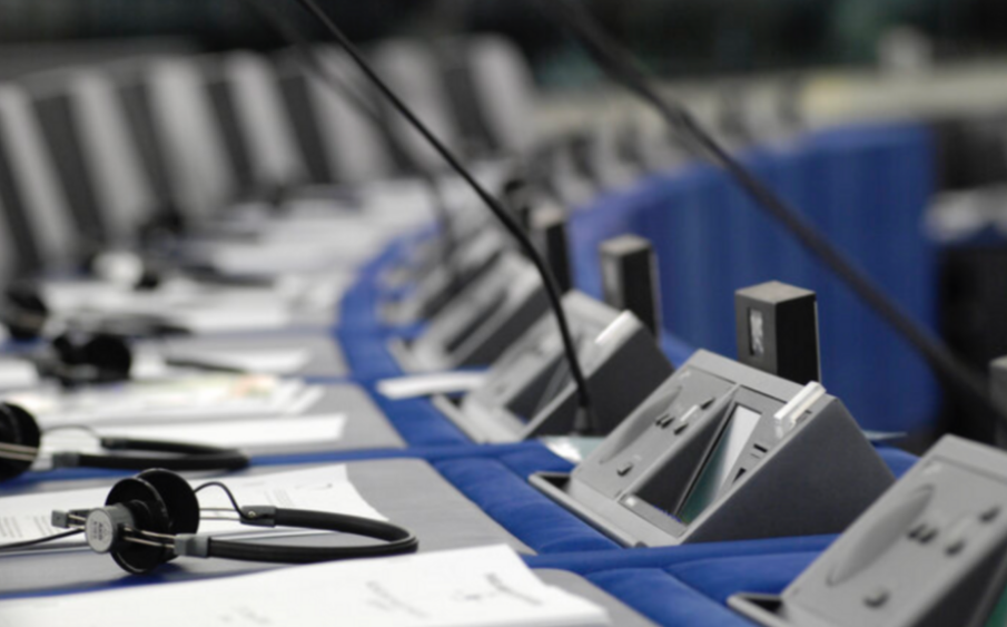 Европарламентът ще подкрепи въвеждането на електронни визи за Шенген