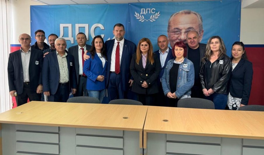 Делян Пеевски, съпредседател на ПГ на ДПС, от Шумен: Ще имаме добри резултати на изборите в неделя! Поемам ангажимент да... (СНИМКИ)