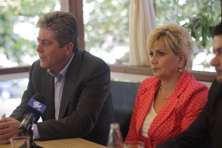 Първанов вкарва в политиката дъщерята на Николина Чакърдъкова (Снимка)