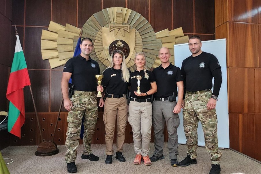 Служители на НСО демонстрираха умения на национален турнир по стрелба
