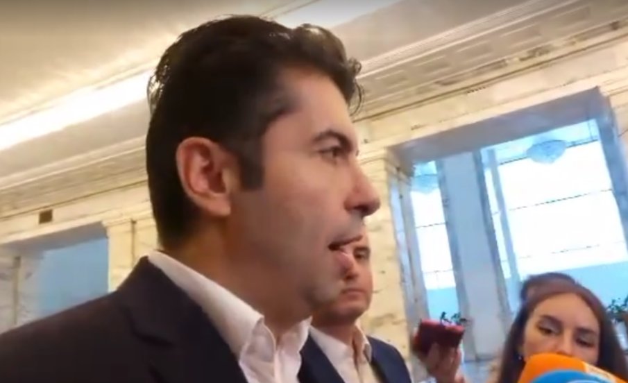 ПИК TV! Кирил Петков проговори след лидерската среща - усуква ще има ли от другата седмица компенсации за горивата (ВИДЕО)