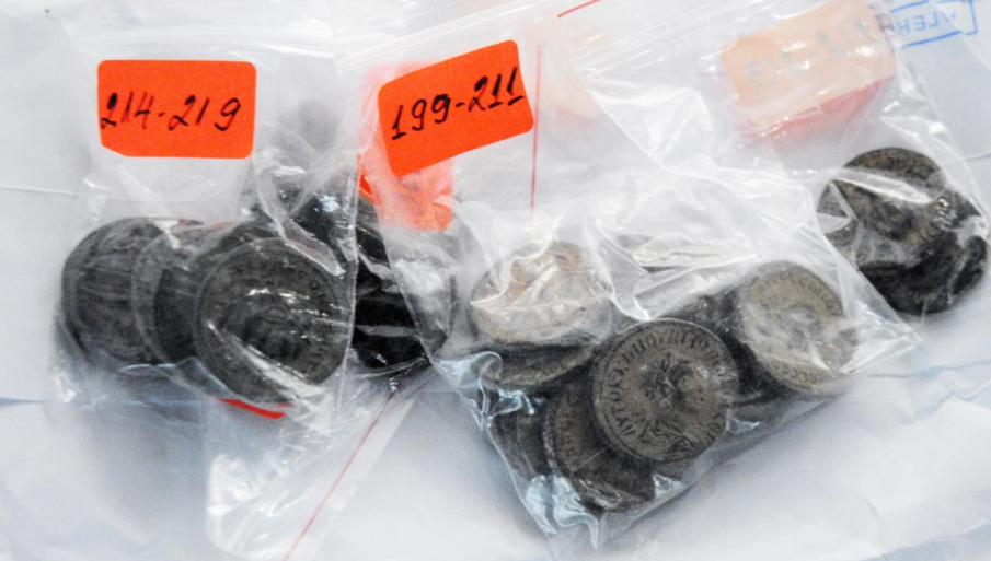 Спипаха трима българи, пробвали да изнесат археологически находки от Румъния