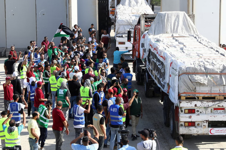 Камион достави в Газа ковчези вместо помощи